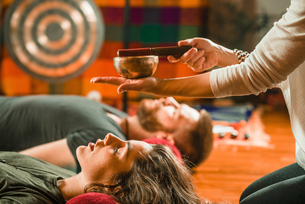 Gongová lázeň a soundhealing: léčivá síla vibrací