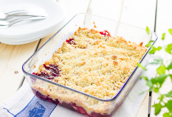 Špendlíkový crumble s kaštanovou moukou