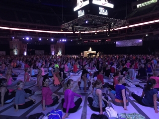 Reebok stvořil “jóga arénu”, na Yoga Sensation se radovaly tisíce lidí