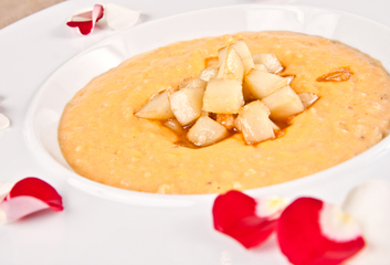 Polenta na sladko s hruškovým pyré
