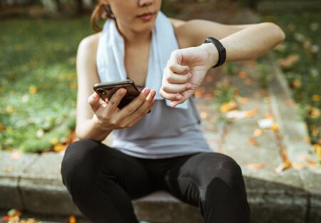 Když vám život diktuje náramek: Stali jsme se otroky fitness kroužků?