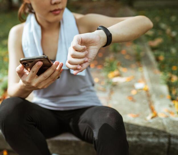 Když vám život diktuje náramek: Stali jsme se otroky fitness kroužků?