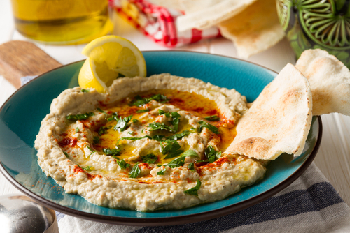 Dip z pečeného lilku „Baba ganoush“