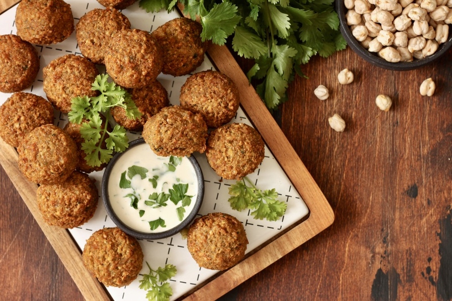 Cizrnový falafel s medvědím česnekem