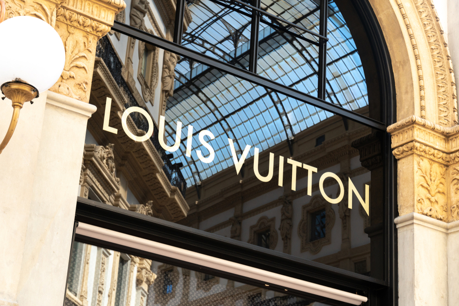 Podložka na jógu od Louis Vuitton pobouřila hinduisty!