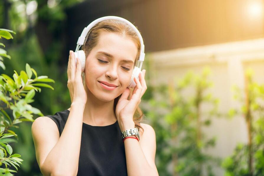 Meditace v pohybu: Jak může vypadat a v čem je přínosná